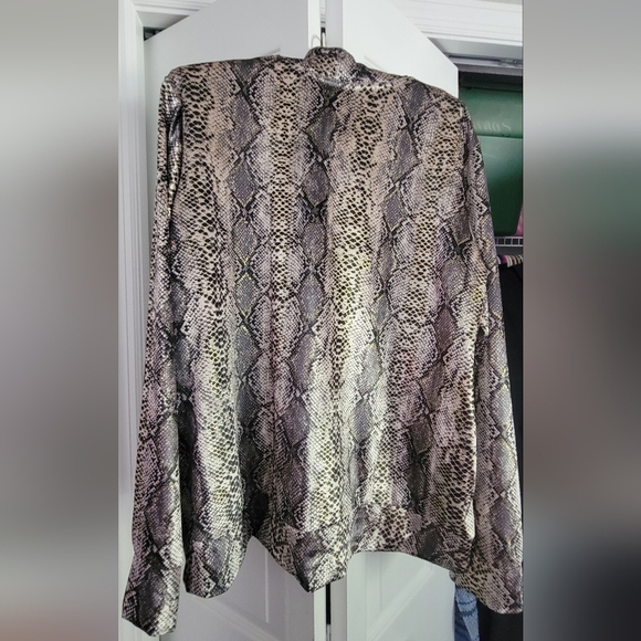 Vintage Mirror Image Velour Snake Print zip-up jacket no size tag . P2P 25-inch - Picture 4 of 4